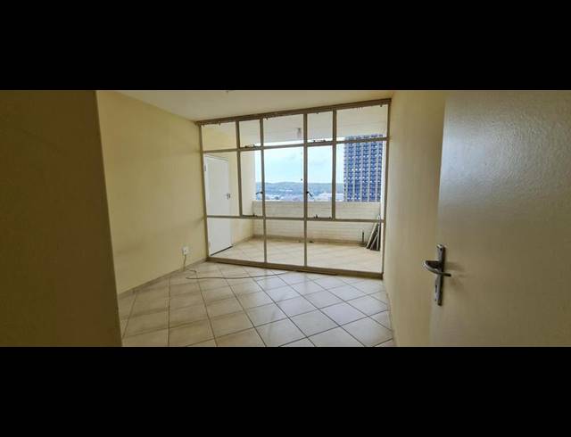 2 BEDROOM PROPERTY TO RENT IN BEDFORD GARDENS